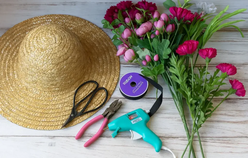 DIY Straw Hat Wreath 1_compressed_result