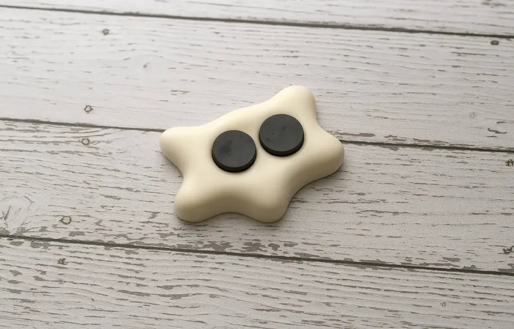 Magnetic Pin Holder 2